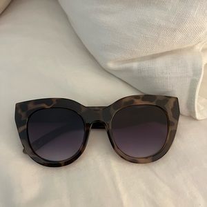 Le specs Air Heart Gray/light brown tortoiseshell sunglasses